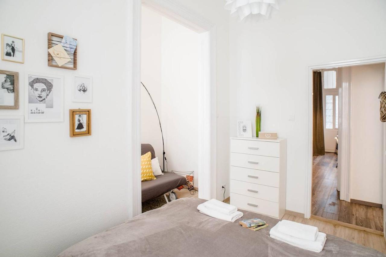 Comfy, Renewed 3 Bedroom Apt In Center 부다페스트 외부 사진