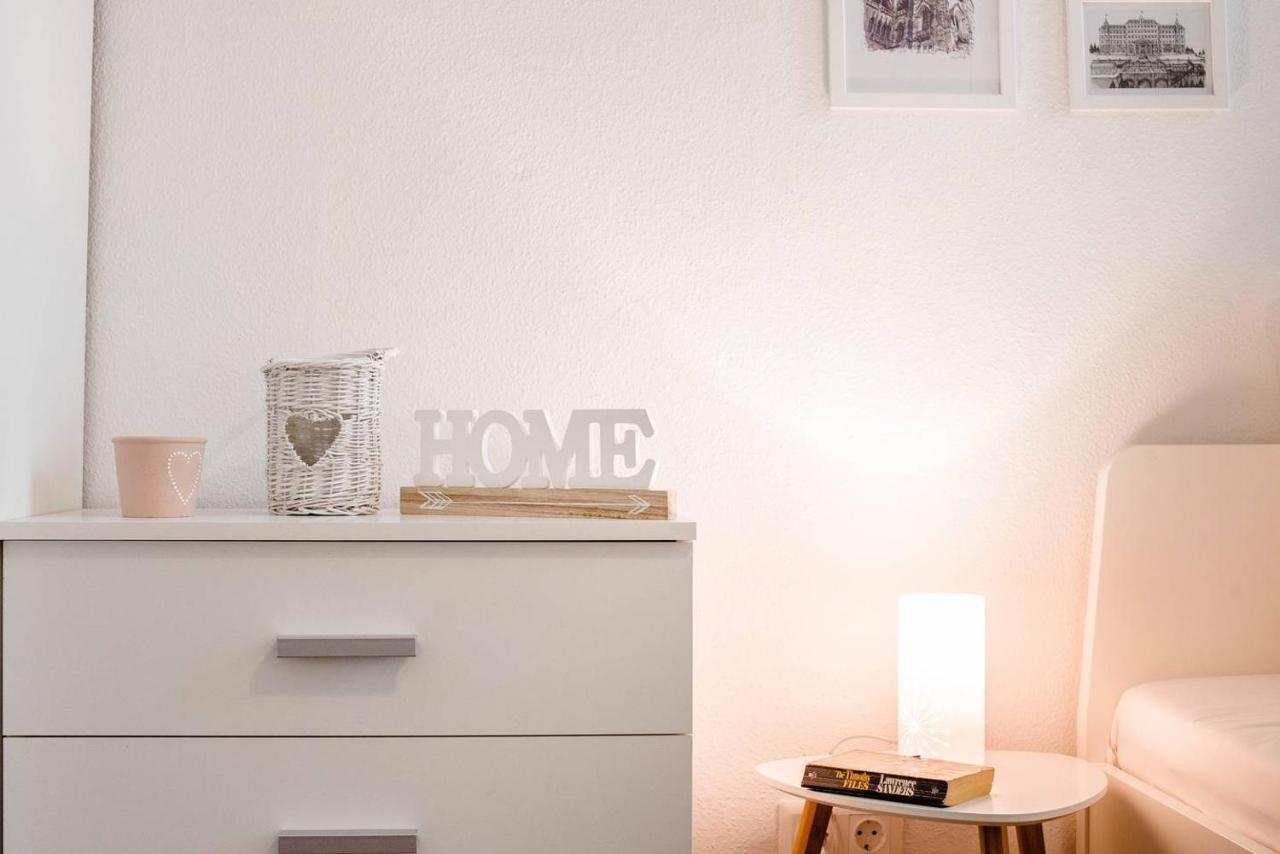 Comfy, Renewed 3 Bedroom Apt In Center 부다페스트 외부 사진